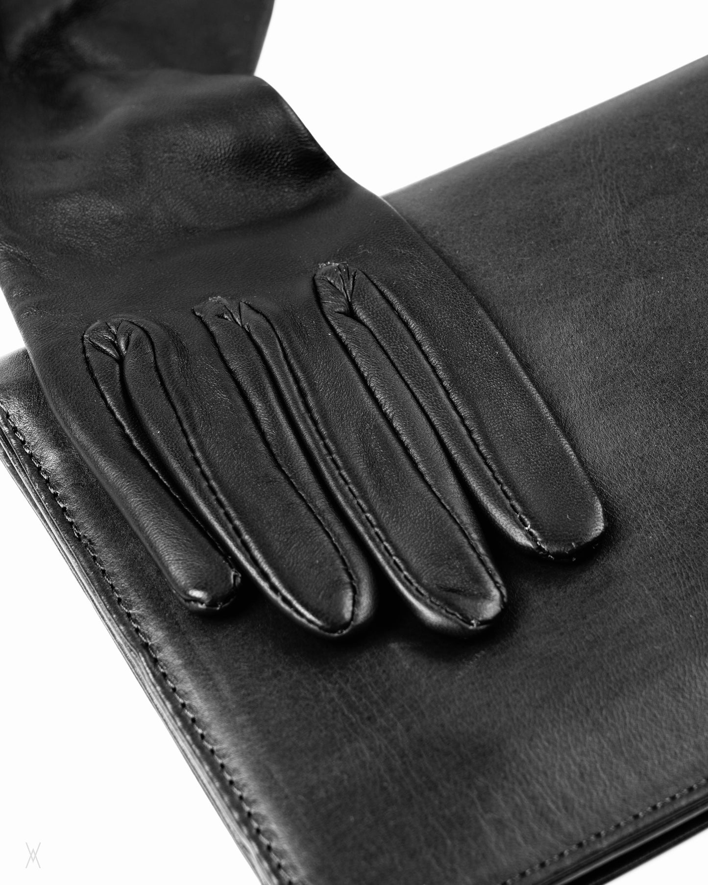 Glove clutch (2012 re-edition)