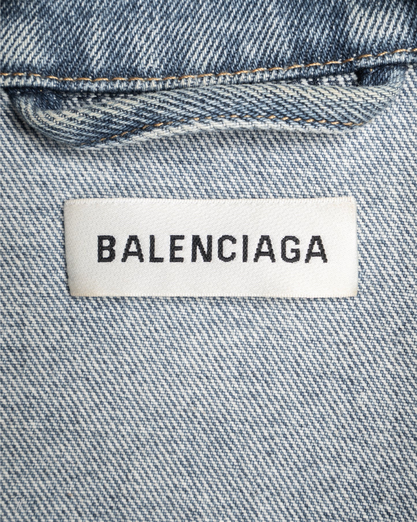 “Swing” denim jacket