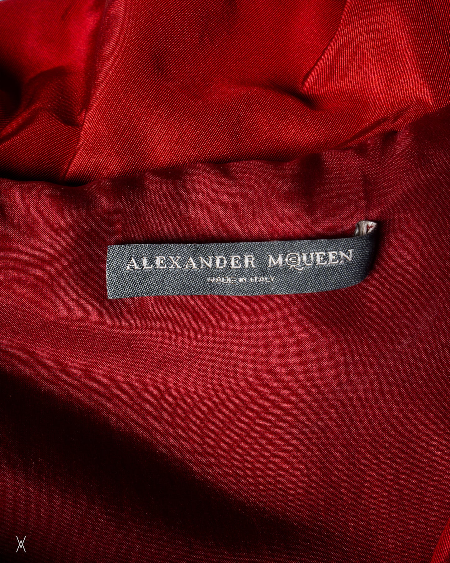 Red long dress (2006)