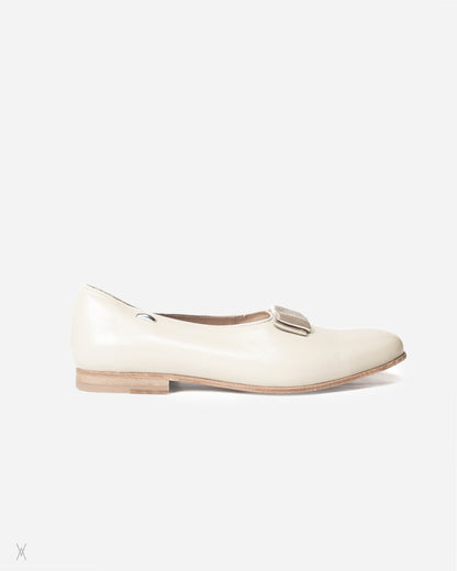 Ceremonial slip-on shoes