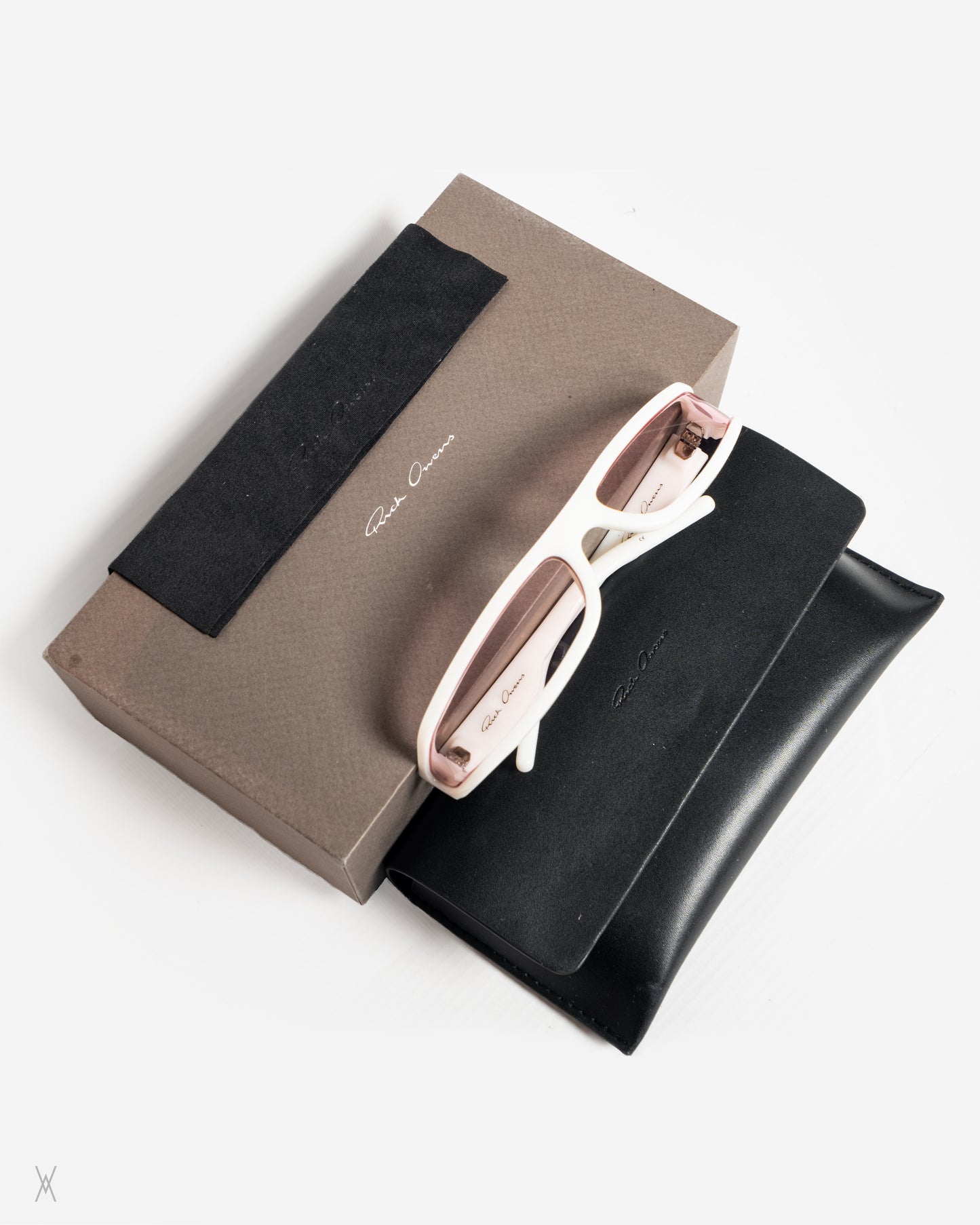 Fog Sunglasses — White / Pink Lens