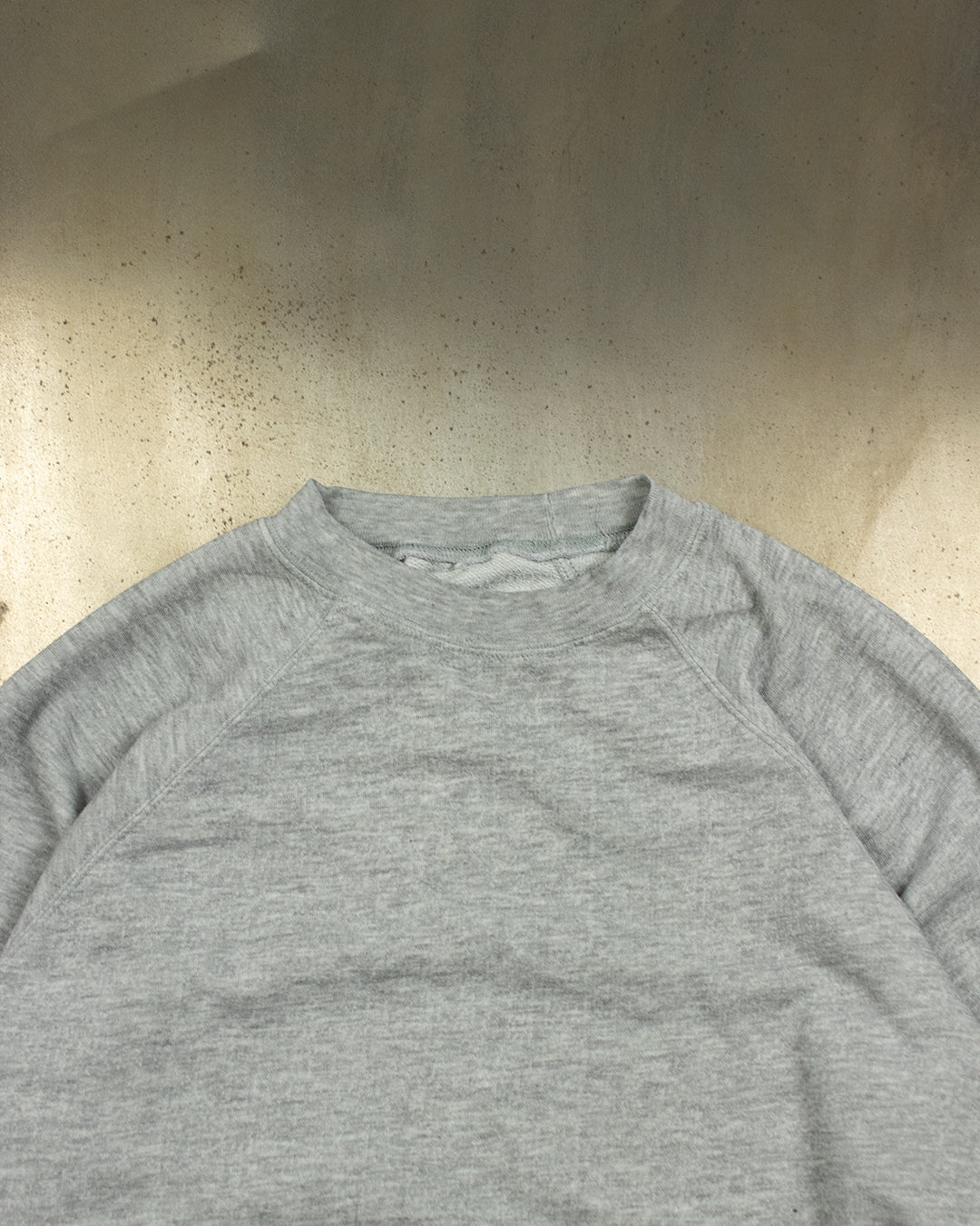 Raglan crewneck